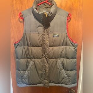 L.L. Bean mountain classic puffer vest